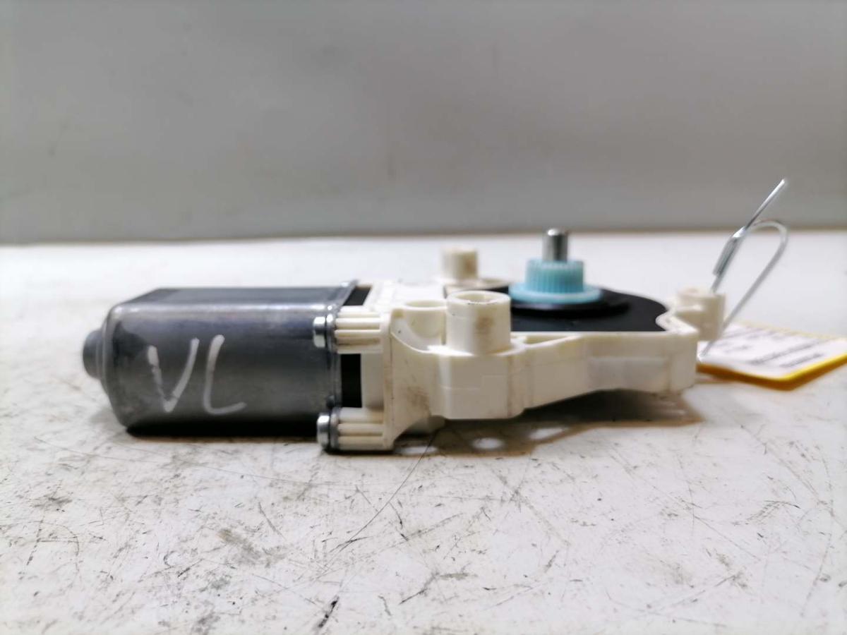 VW Passat B9 original Fensterhebermotor vorn links Bj.2024